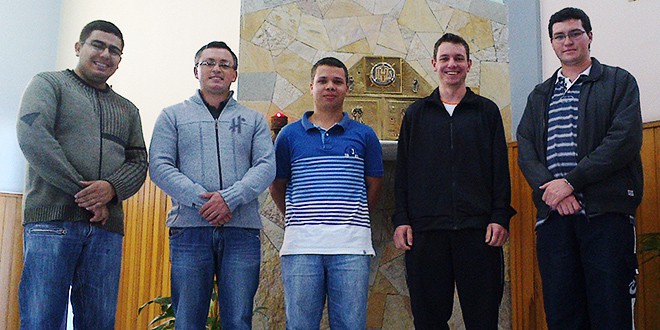 Da esquerda para a direita. Emerson;  Marcelo; Ronaldo;  João Francisco; João Henrique.