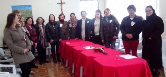 Mulheres participantes do Retiro na Casa das Irmãs.