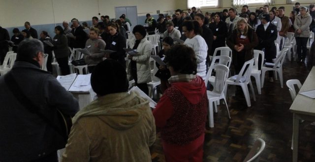 Participantes do Encontro de MECEs, no momento da celebração da missa.