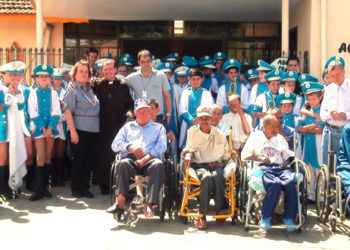 Rádio Educadora faz entrega de donativos ao Abrigo Frei Manoel, no bairro São Bráz