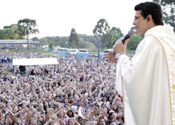 Confira as fotos da Missa e show Paz e Luz, com Reginaldo Manzotti, em São Mateus do Sul