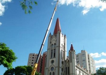 Torre da Igreja Catedral recebe nova cobertura