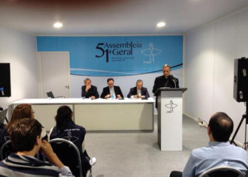 Coletiva de Imprensa: Bispos falam sobre família, Ano da Fé e documento sobre questões agrárias