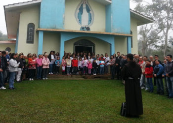 Visita Pastoral em Rio Azul reforça nas Comunidades a alegria de crer