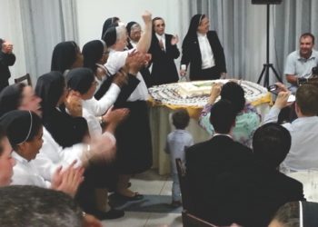 O Jubileu de Ouro das Irmãs Mensageiras do Amor Divino foi celebrado em Curitiba
