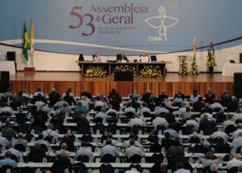 Reunida em Assembleia Geral, CNBB envia mensagens aos Diáconos Permanentes
