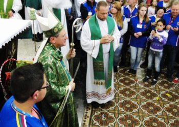 Missões Diocesanas tem missa de encerramento com o novo bispo
