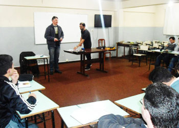 Equipe de Formação faz reunião mensal com Seminaristas