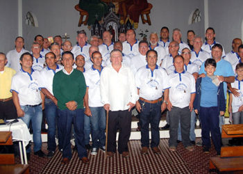 Terço dos homens, na Paróquia São João Batista, em São João do Triunfo, reúne mais de 200 participantes