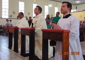 Dom Agenor acolhe renovação de votos