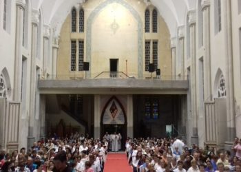 Catedral é aberta para Missa do Crisma e posse dos novos padres