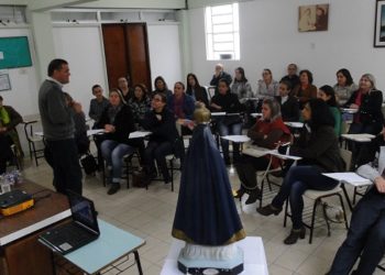 Secretárias paroquiais se encontram para formação