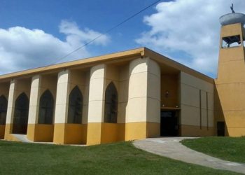 Paróquia São Carlos Borromeu acolhe novo pároco