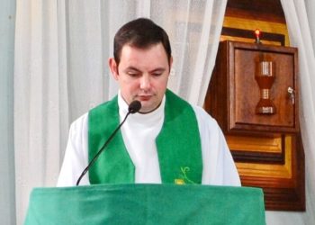 Padre Joviano toma posse em Santo Antônio do Iratim