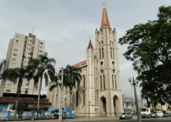 Diversas missas marcam velório de Dom Agenor