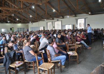 Setor São Mateus promove formação para os MECEs