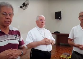 Bispos e Administradores Diocesanos do Paraná rezam uma dezena do Rosário pelas vocações