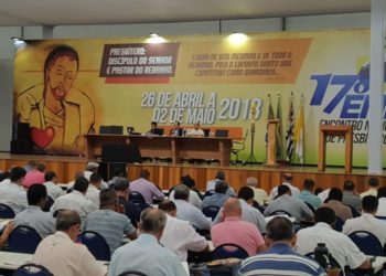 Padres da Diocese participam do Encontro Nacional de Presbíteros