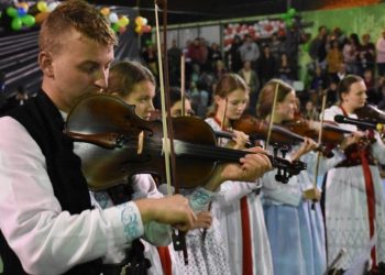 Rio Claro do Sul recebe Grupo de dança da Polônia, em turnê pelo Brasil