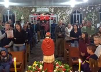 Visita do padroeiro pelas comunidades prepara festa, em Paula Freitas