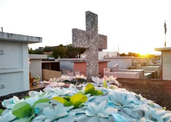 Psicóloga especialista em situações de perda e luto, explica as ‘Fases do Luto’