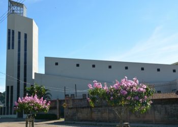 PASCOM da paróquia de Viçosa – MG entrevista Mons. Walter Jorge