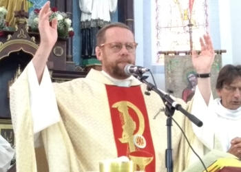 Padre Anderson comemora 25 anos de sacerdócio