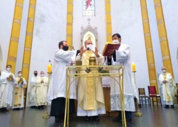‘Missa do Crisma’ é celebrada no dia dedicado ao Sacerdote