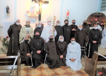 Membros dos Institutos Franciscanos renovam Votos no dia de São Francisco de Assis