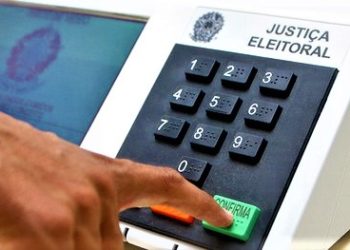 A Fé não está desvinculada da Política – Artigo