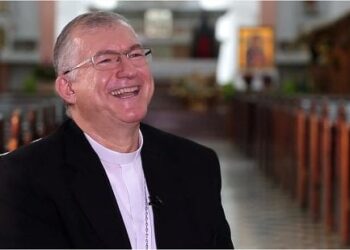 “Liturgia é da Igreja, não é de grupos”, diz Dom Edmar Peron