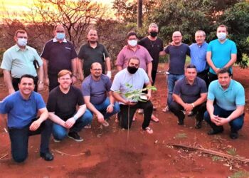 CRP do Paraná homenageia padres mortos pela pandemia