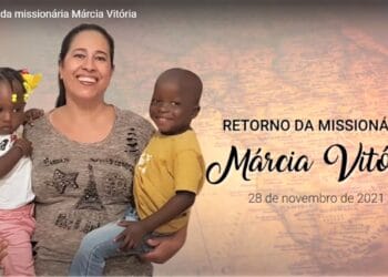 Após mais de 3 anos em missão na África, missionária Paranaense é acolhida em Curitiba