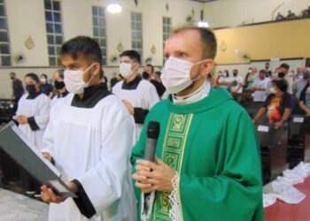 Padre Francisco Ediran toma Posse na Paróquia Nossa Senhora do Rocio