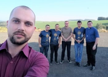 Padre do Seminário Diocesano com alguns seminaristas participam do 29º RENASEM Paraná