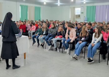 Mais de 200 coroinhas participaram do Encontro, da Paróquia de Rio Azul