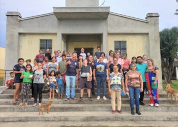 Oração e Ação social são promovidas por Grupos da RCC de Rebouças