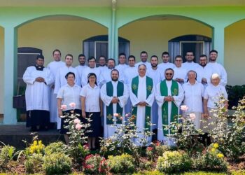 Seminaristas realizam retiro anual em Vera Guarani