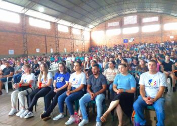 ‘Vibração Jovem’ reúne perto de 800 participantes