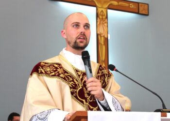 Ordenado em Antonio Olinto, Padre Cristian é o mais novo sacerdote da Diocese