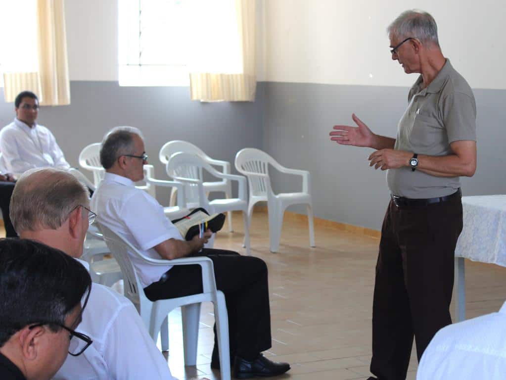 Clero da Diocese renova promessas sacerdotais, em Missa da Unidade, na Catedral