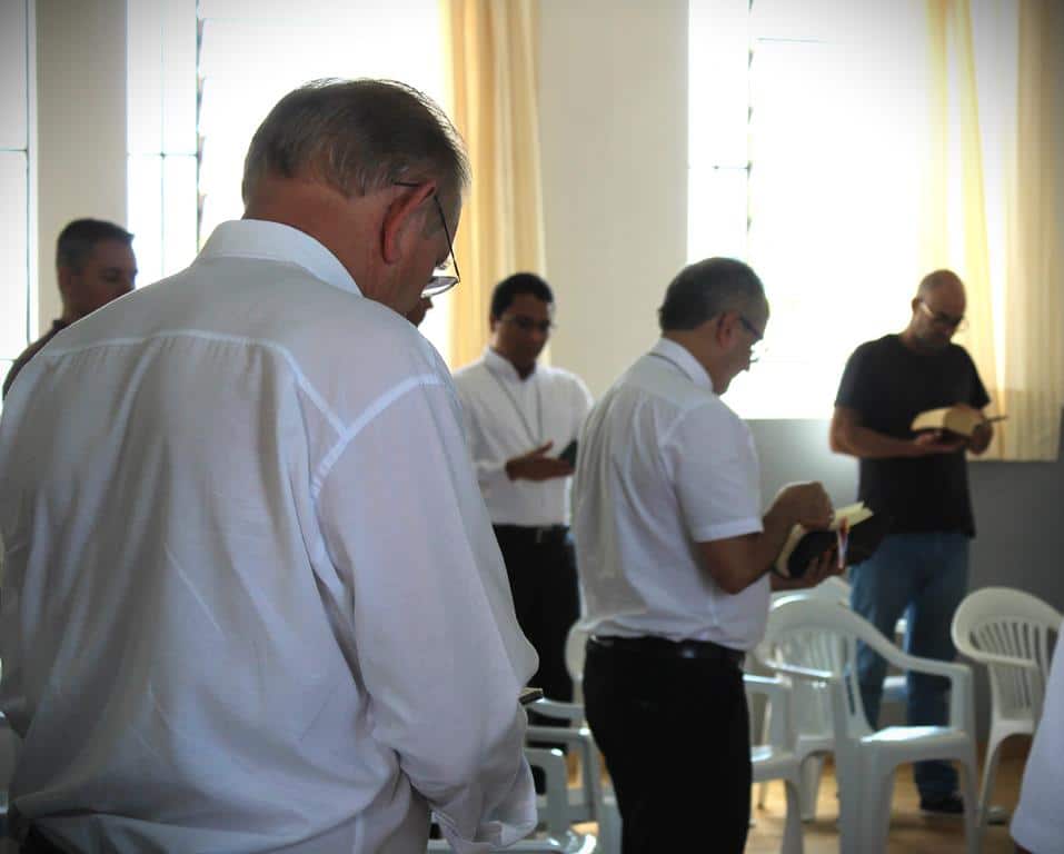 Clero da Diocese renova promessas sacerdotais, em Missa da Unidade, na Catedral