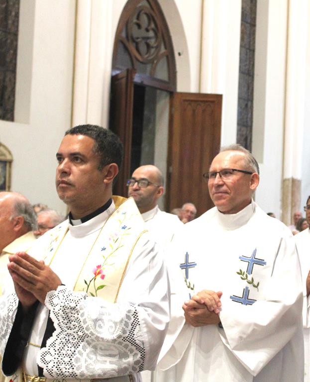 Clero da Diocese renova promessas sacerdotais, em Missa da Unidade, na Catedral