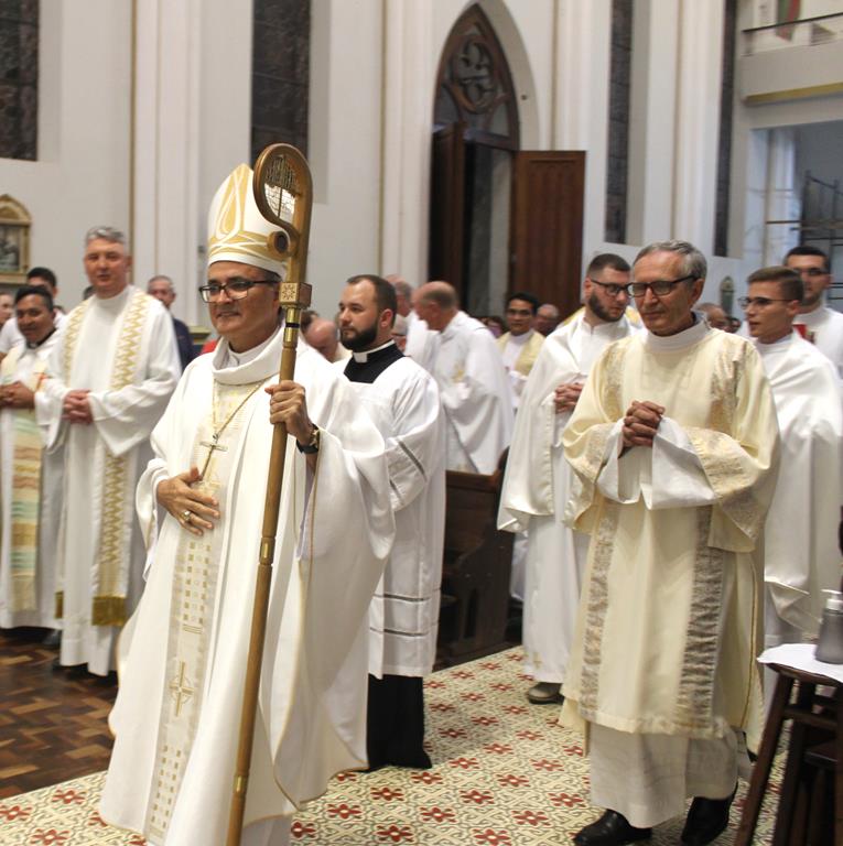 Clero da Diocese renova promessas sacerdotais, em Missa da Unidade, na Catedral