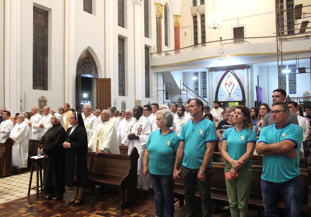 Clero da Diocese renova promessas sacerdotais, em Missa da Unidade, na Catedral