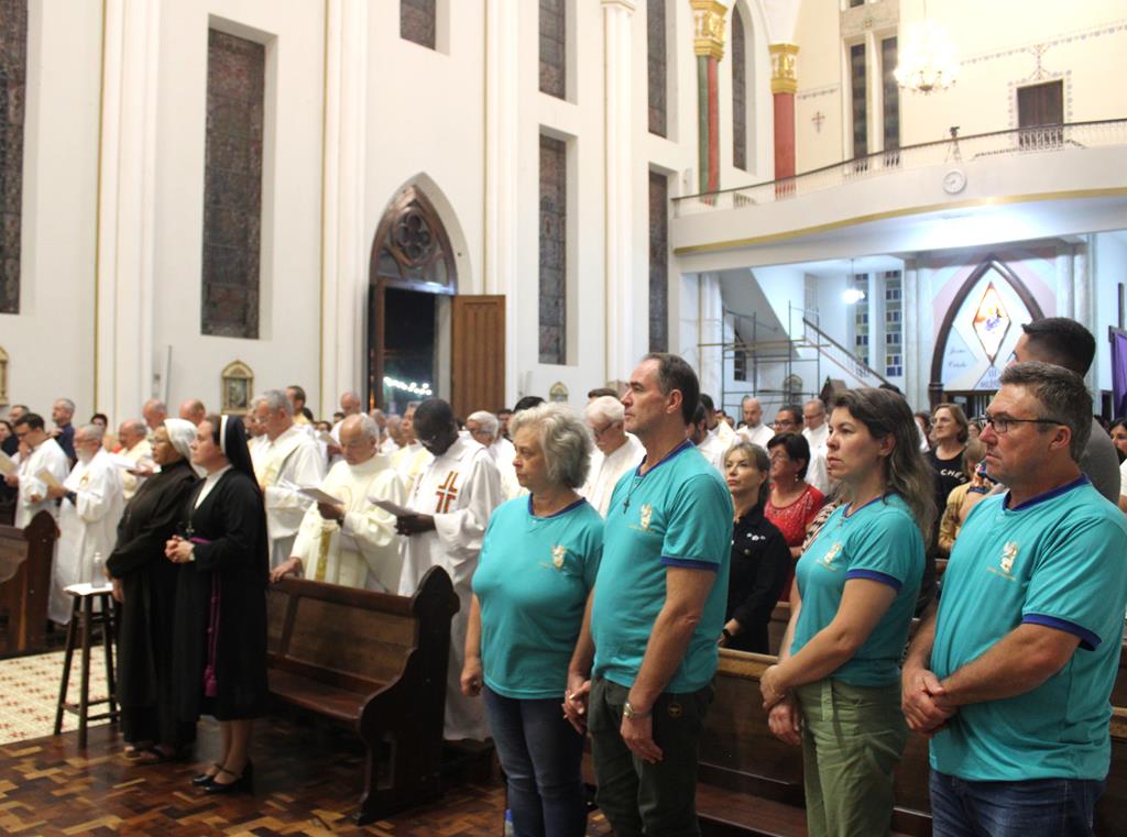 Clero da Diocese renova promessas sacerdotais, em Missa da Unidade, na Catedral