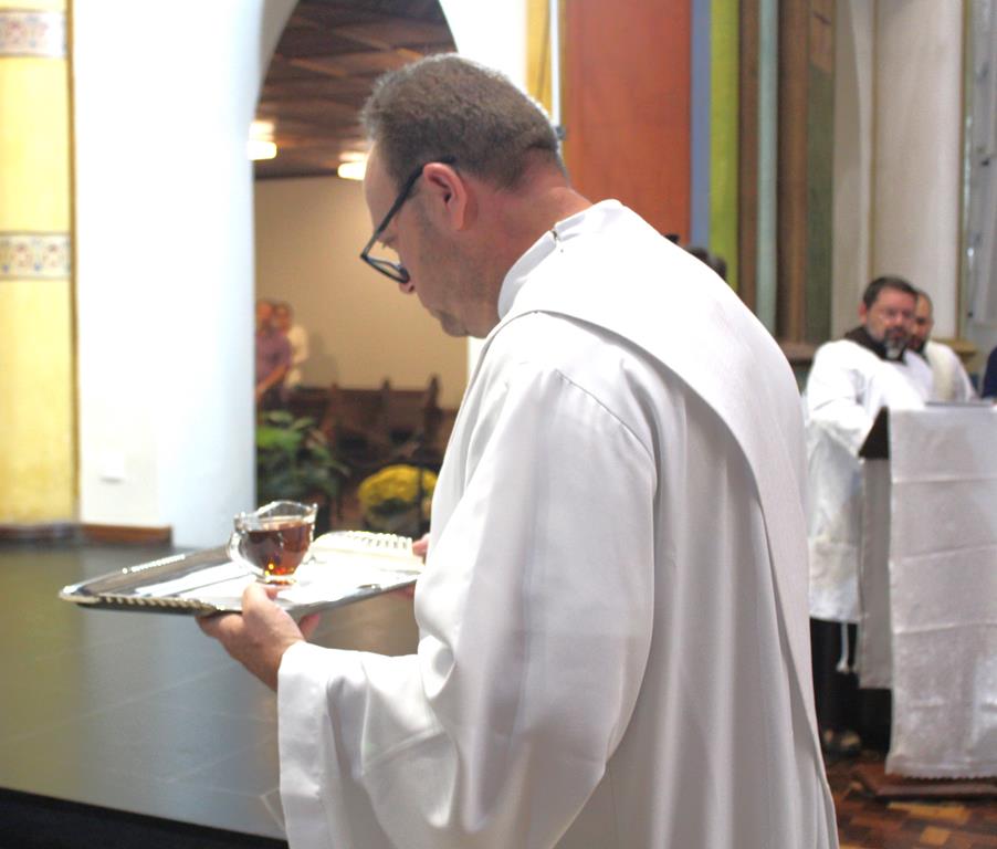 Clero da Diocese renova promessas sacerdotais, em Missa da Unidade, na Catedral