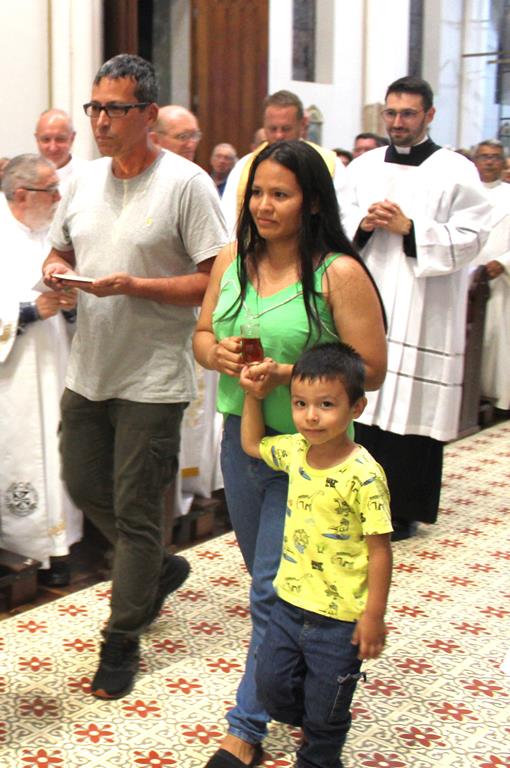 Clero da Diocese renova promessas sacerdotais, em Missa da Unidade, na Catedral