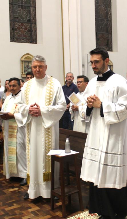 Clero da Diocese renova promessas sacerdotais, em Missa da Unidade, na Catedral