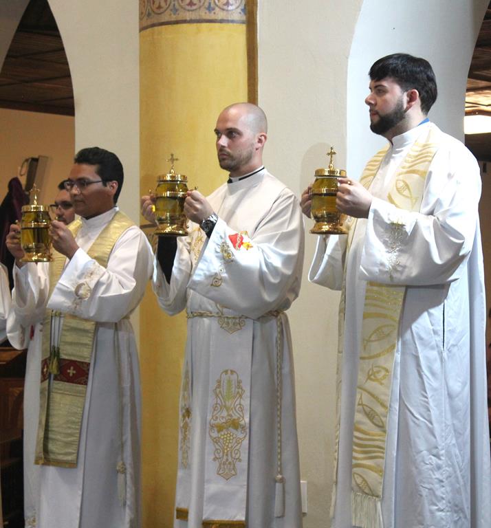 Clero da Diocese renova promessas sacerdotais, em Missa da Unidade, na Catedral